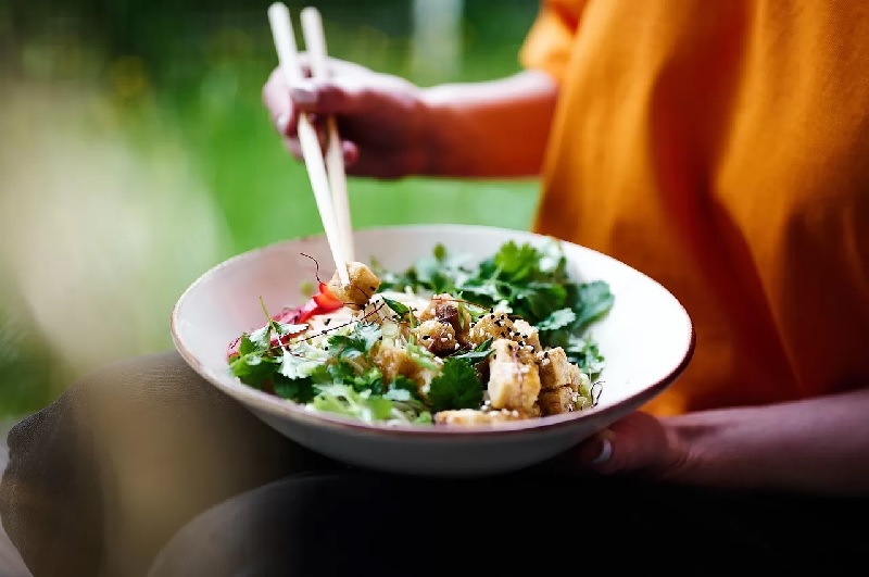Salad, salah satu solusi makan untuk mencegah kanker.
