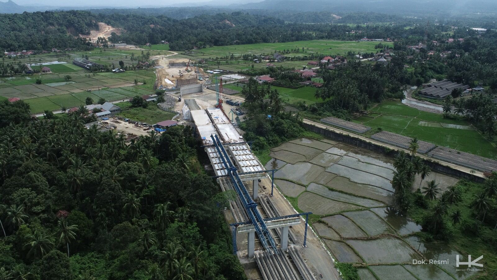 Pembangunan ruas Tol Padang-Sicincin oleh PT Hutama Karya (HK) terus digesa.