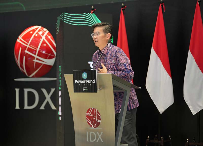 Direktur Utama PT Indo Premier Sekuritas Moleonoto The meluncurkan Power Fund Series pada IPOT Fund di Bursa Efek Indonesia Jakarta, Senin (8/7/2024).