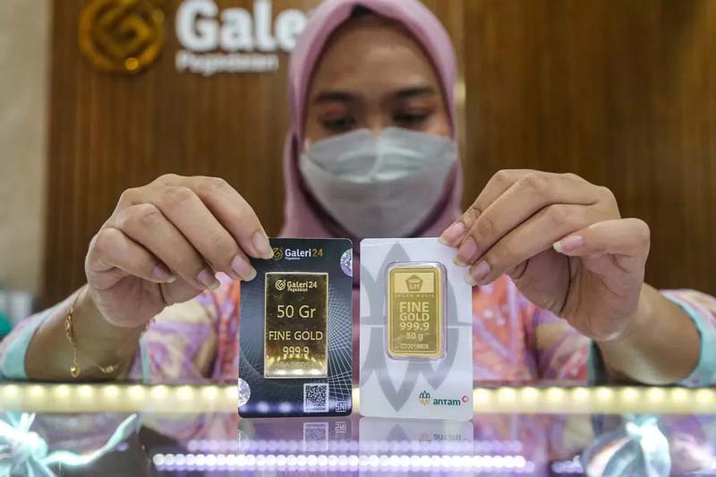 Harga emas Antam keluaran logam mulia PT Aneka Tambang Tbk tercatat turun sebesar Rp 9.000 menjadi Rp1.380.000 per gram hari ini, Rabu (10/7/2024).