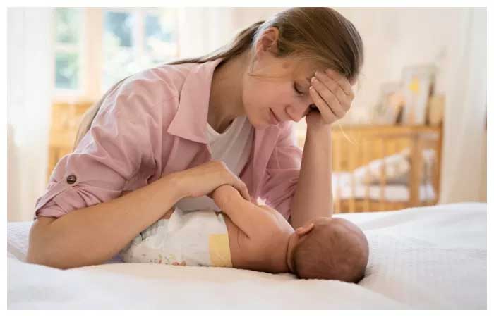 Ilustrasi ibu yang mengalami baby blues syndrome.