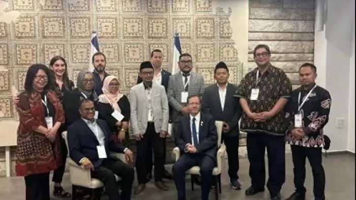 Lima tokoh muda nahdliyin menemui Presiden Israel Isaac Herzog.