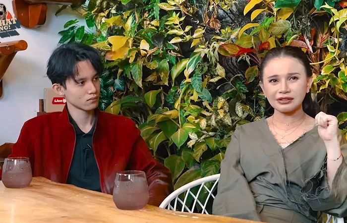 Rossa dan anaknya, Rizky.