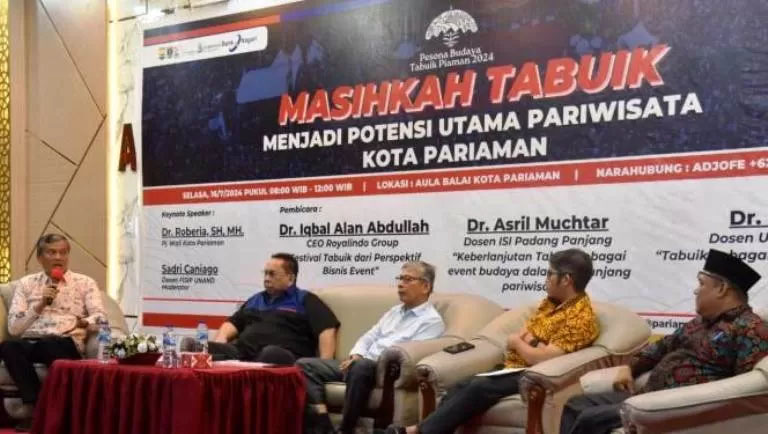 Seminar Tabuik dengan tema