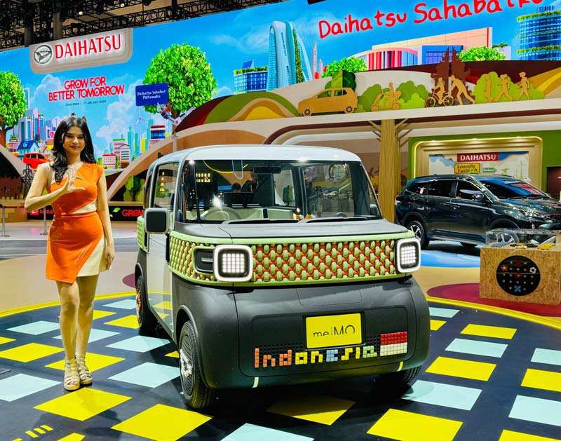 Mobil listrik konsep Daihatsu meMO dengan desain eksterior yang dapat dikustomisasi yang hadir di GIIAS  2024 ICE BSD City, Tangerang.