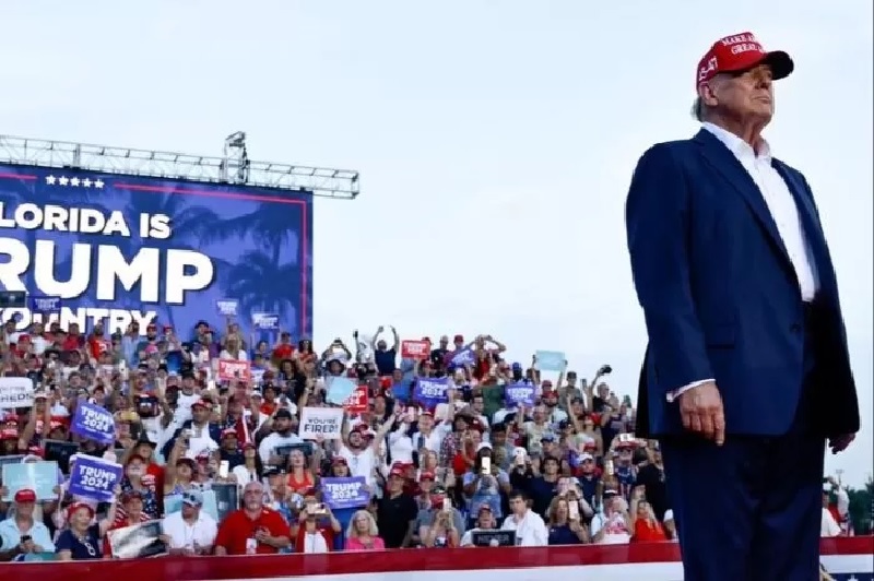 Donald Trump kampanye sebagai calon presiden Amerika Serikat 2024.