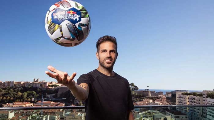 Cesc Fabregas siap melanjutkan karier sebagai pelatih.