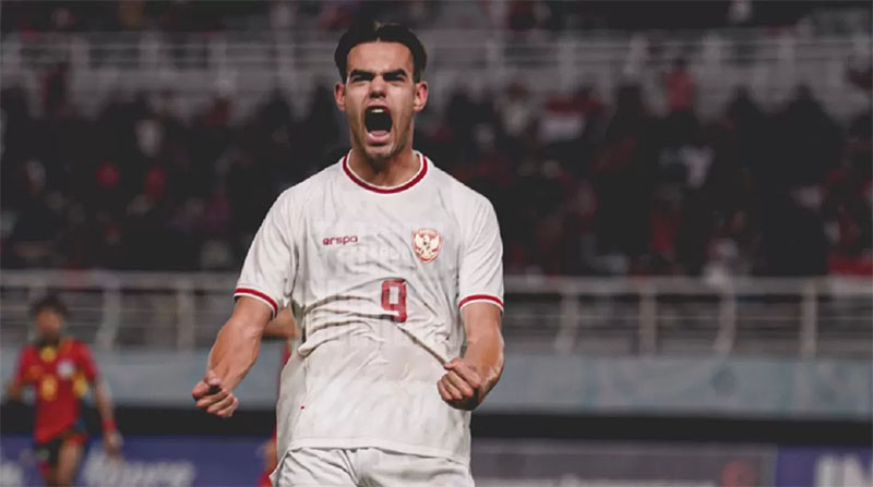 Striker Timnas Indonesia U19, Jens Raven merayakan golnya ke gawang Timor Leste U19, pada laga terakhir Grup A Piala AFF U19 2024, Selasa 23 Juli 2024.