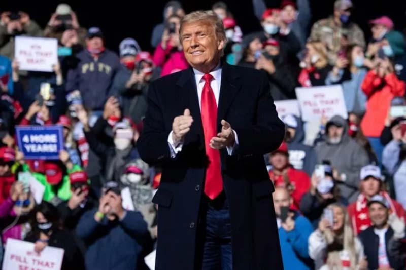 Jajak pendapat selama sepekan terakhir, termasuk dari Reuters/Ipsos, menunjukkan Kamala Harris dan Donald Trump bersaing ketat.
