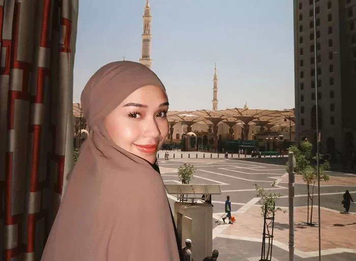 Selebgram Lula Lahfah.