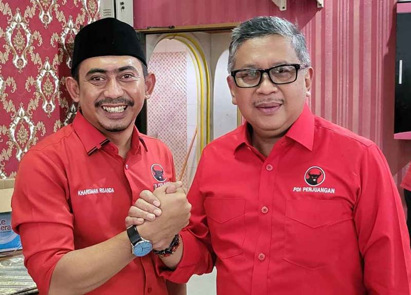 Bakal calon Wali Kota Pekanbaru Kharisman Risanda diperkenalkan Sekjen DPP PDI-P Hasto Kristiyanto kepada kader PDIP.
