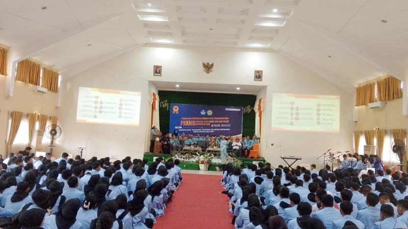 Suasana PKKMB di Fakultas Ilmu Sosial dan Ilmu Politik Unri, Rabu (7/8/2024).