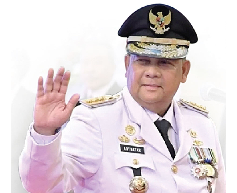 Mantan Gubernur Riau Edy Natar