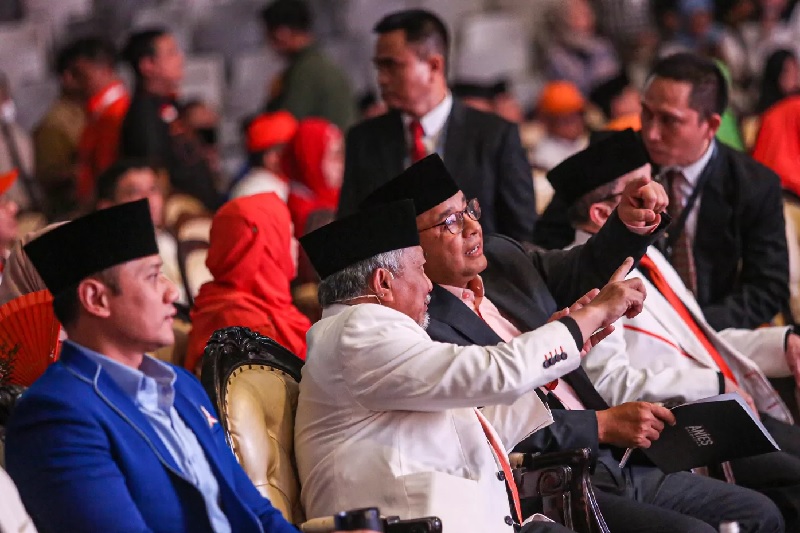 ILUSTRASI: Anies Basweda dan Presiden PKS Ahmad Syaikhu (kedua kiri).