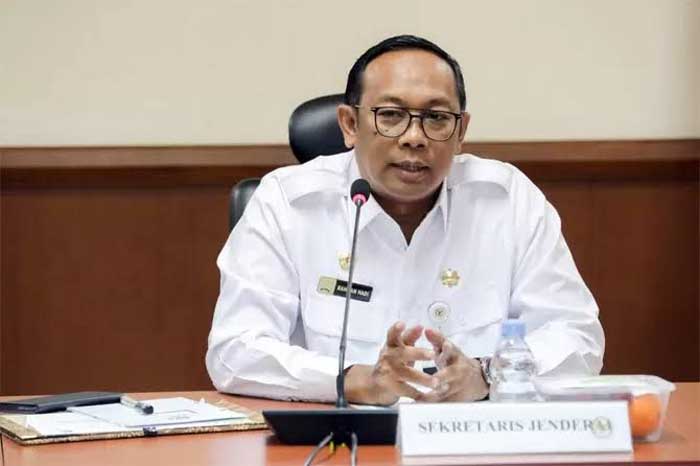 Rahman Hadi.
