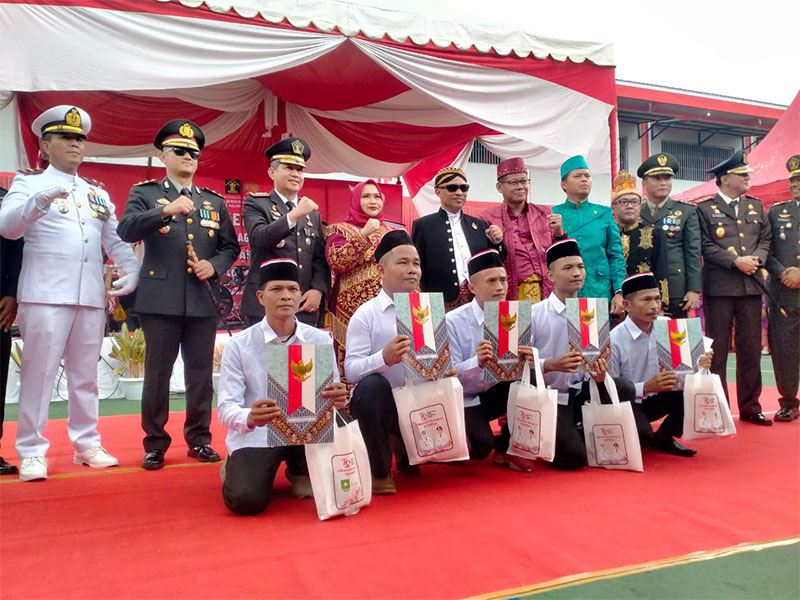 WBP Lapas Kelas IIA Bengkalis menerima remisi umum bagi Narapidana dan pengurangan masa pidana umum bagi anak binaan didasarkan SK Kemenkumham RI pada, Sabtu (17/8/2024).