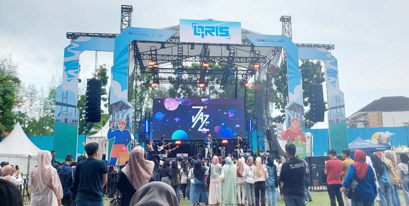 Pekan QRIS Nasional 2024 yang digelar Kantor Perwakilan Bank Indonesia Riau di Riau Garden berlangsung meriah dan ramai pengunjung, Ahad (18/8/2024).