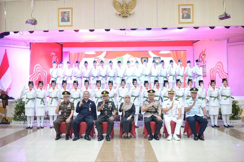 Foto bersama Paskibra Provinsi Riau tahun 2024.
