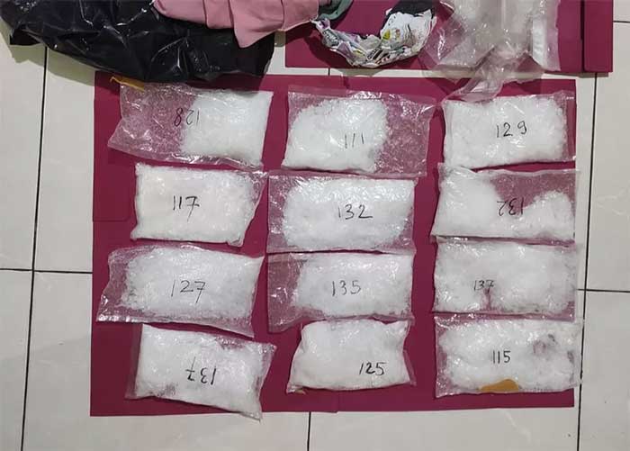Narkotika jenis sabu seberat 1,5 Kg dari 4 tersangka yang diamankan Polda Riau, Sabtu (17/8/2024).