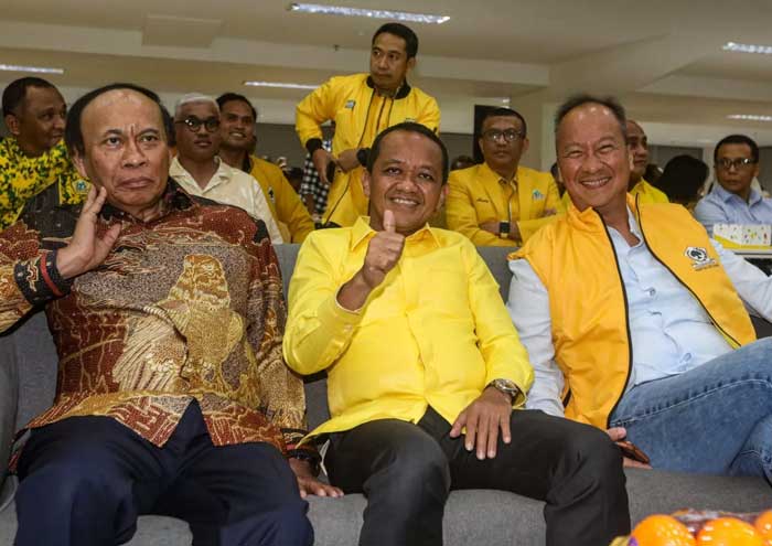 Menteri Energi dan Sumber Daya Mineral Bahlil Lahadalia mendaftar sebagai calon Ketua Umum Golkar.