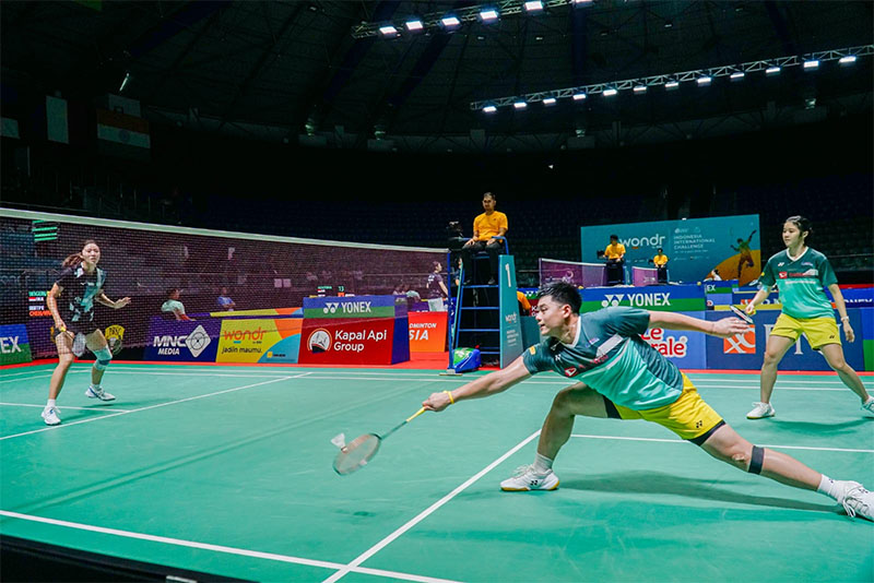 Ganda Campuran bulutangkis Indonesia, Wigun dan Ivyan menghadapi ganda campuran bulutangkis China Taipe, Chen dan Wu pada Turnament Bulutangkis Indonesia Challenge 2024, di Gelanggang Remaja Pekanbaru