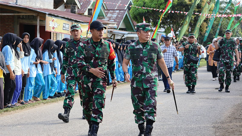 Pangdam I/BB Mayjen TNI Mochammad Hasan SIP memastikan kelancaran dan kesiapan penutupan TMMD ke-121 Kodim 0313/KPR di Desa Gema, Kecamatan Kamparkiri Hulu, Kabupaten Kampar.