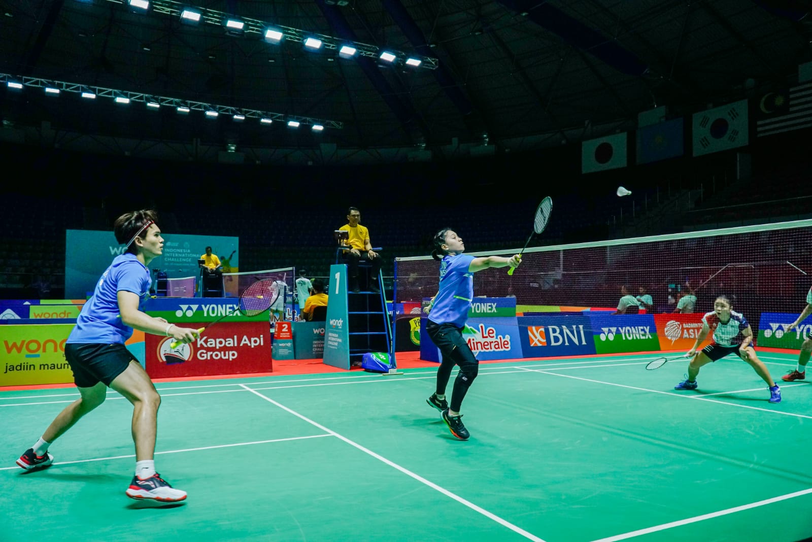Salah satu pertandingan pada kejuaraan Bulutangkis WONDR by BNI Indonesia International Challenge 2024 di Gelanggang Remaja, Jalan Sudirman Pekanbaru memasuki babak perempat final, Jumat (23/8/2024).