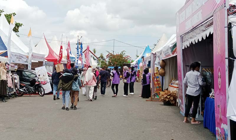 Pacu Jalur Expo 2024 ikut menyemarakkan Pacu Jalur Kharisma Event Nusantara (KEN) di kawasan Taman Jalur Telukkuantan.