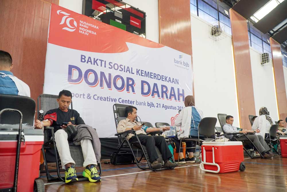 Kegiatan donor darah yang digelar Bank BJB di Sport & Creative Center, Kantor Pusat Bank BJB, Rabu (21/8/2024).