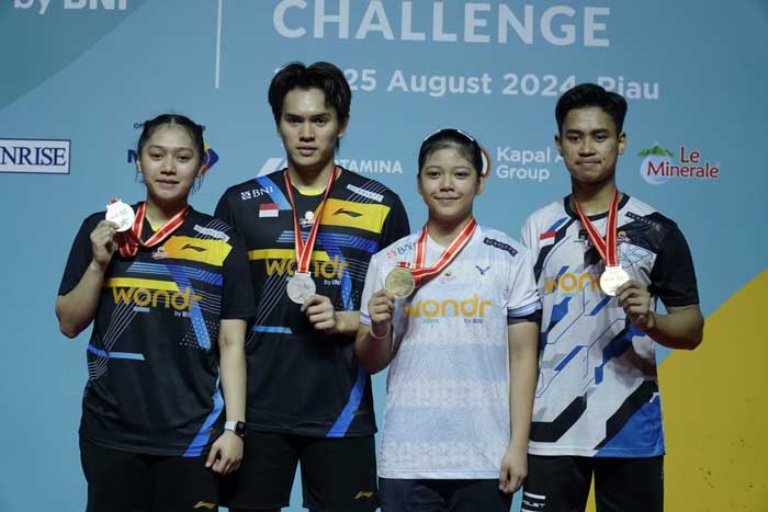 Pasangan ganda campuran Adnan Maulana/Indah Cahya Sari Jamil vs Jafar Hidayatullah/Felisha Alberta Nathaniel Pasaribu.
