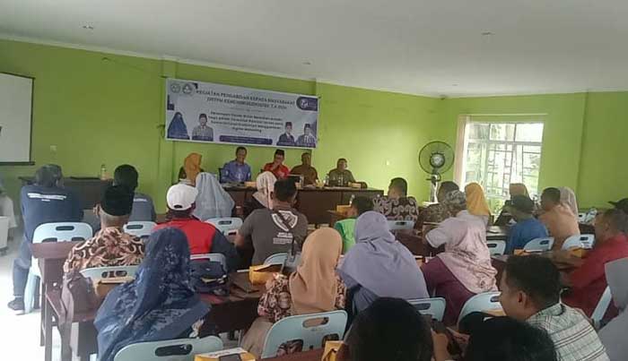 Kelompok masyarakat belajar penerapan pakan wafer berbahan ampas sagu dalam formulasi ransum ternak serta komersialisasi produk.