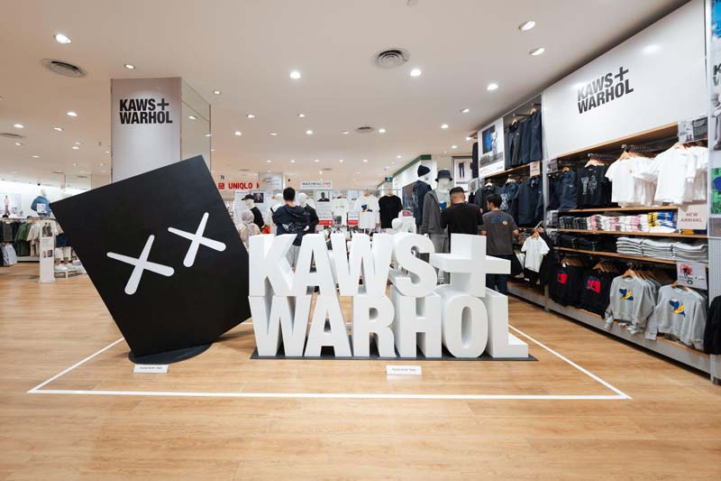 Menyambut peluncuran produk UT Spesial KAWS + WARHOL, UNIQLO juga mengadakan sebuah acara khusus dengan konsep pameran seni sekaligus launch party.