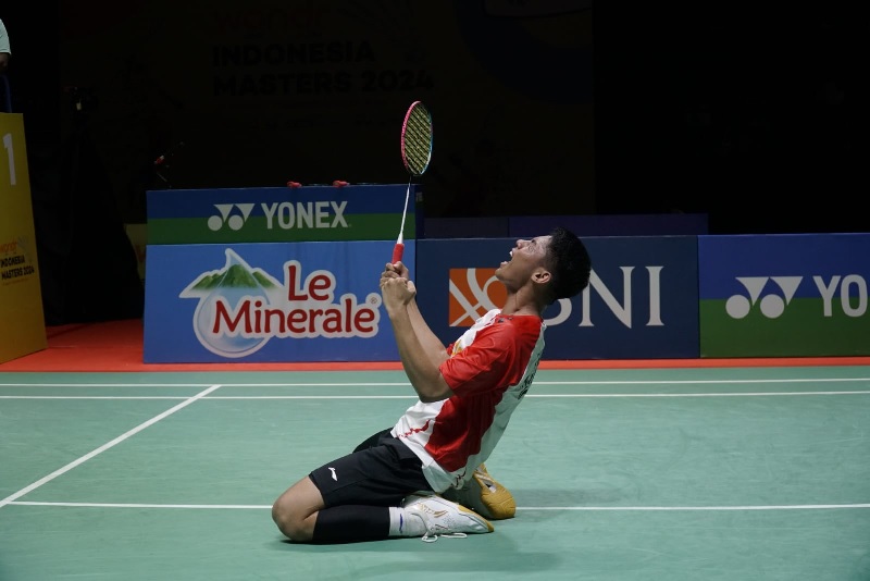 Tunggal putra Indonesia, Mohammad Zaki Ubaidillah jadi juara 1 WONDR by BNI Indonesia Masters 2024 setelah di final mengalahkan Alwi Farhan di Gelanggang Remaja Pekanbaru, Ahad (1/9/2024).