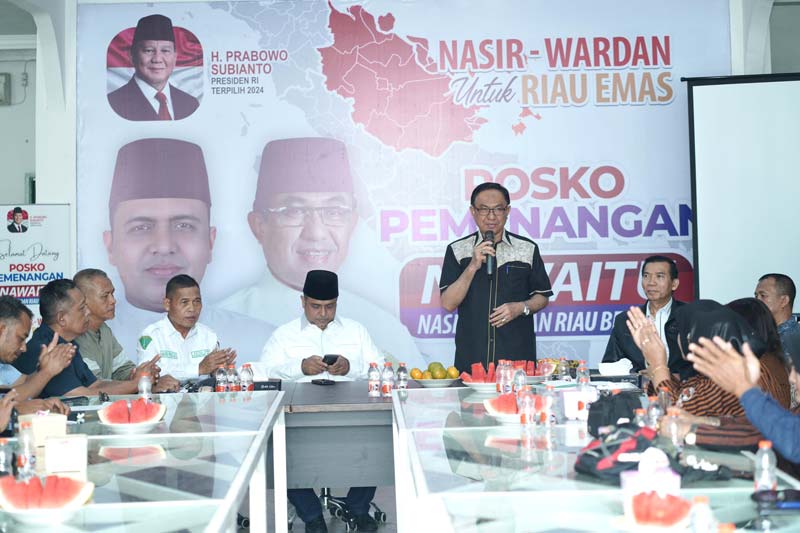 Bakal Pasangan Calon Gubernur Riau dan Wakil Gubernur Riau Muhammad Nasir-Muhammad Wardan saat bersilaturahmi dengan Pujakesuma Riau di Posko Pemenangan, Senin (2/9/2024).