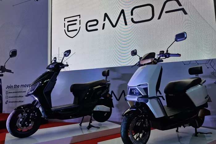 Peluncuran merek motor listrik baru bernama eMOA, diumumkan di Cikarang, Jawa Barat, Kamis (5/9).