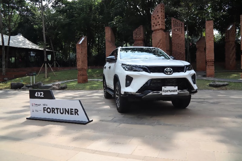 New Toyota Fortuner 2024.