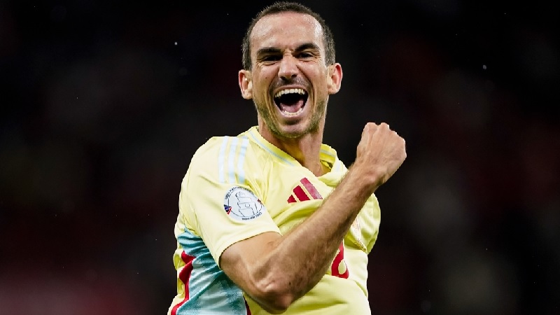 Gelandang kiri Spanyol Fabian Ruiz melakukan selebrasi usai membobol gawang Swiss di Stade de Geneve, Senin (9/9/2024) dini hari WIB.