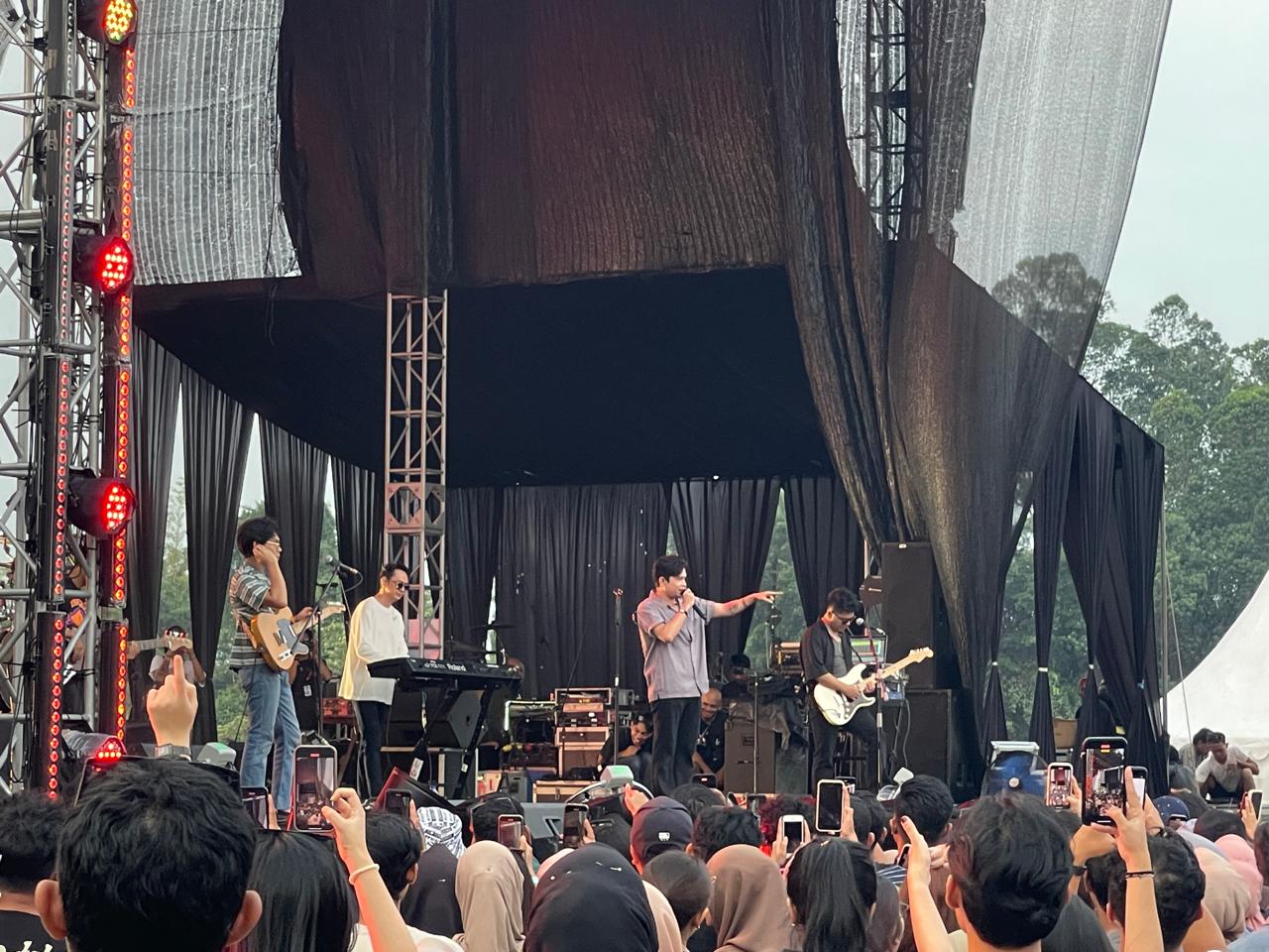 Juicy Luicy, salah satu musisi pengisi acara konser musik Ylo Fest 2024 di Pekanbaru, 7-September 2024.