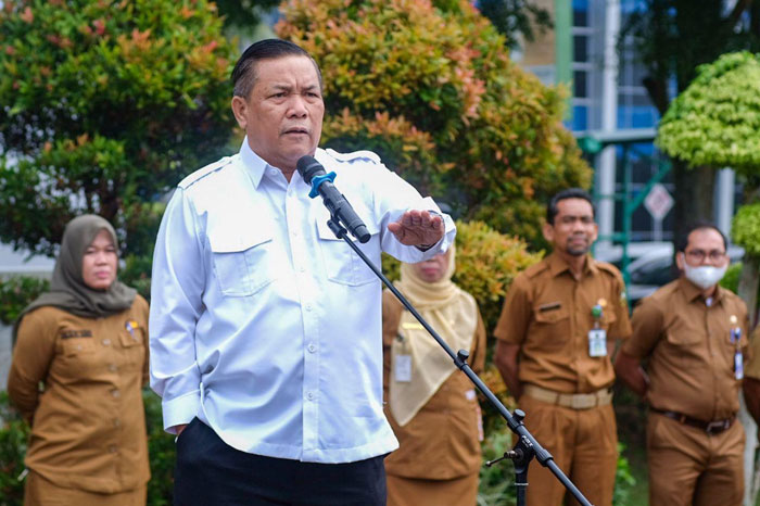 Sekdaprov Riau SF Hariyanto menghadiri apel bersama di Rumah Sakit Jiwa (RSJ) Tampan,  Selasa (10/9/2024)