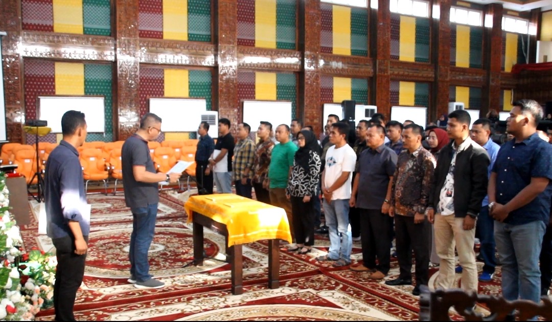 45 Anggota DPRD Rokan Hilir melaksanakan gladi bersih jelang pelantikan, Selasa (17/9/2024).