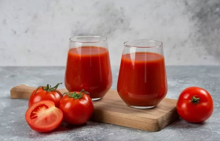 Jus tomat memiliki banyak manfaat untuk kesehatan.
