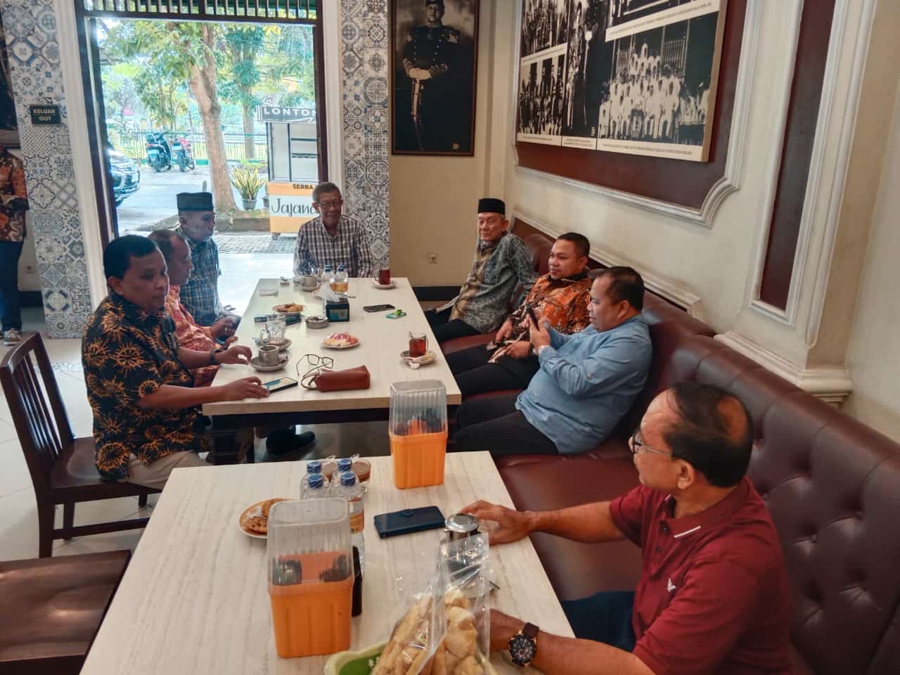 Bakal calon Gubernur Riau Abdul Wahid MSi silaturahmi dengan tokoh dan Tim Pemenangan Kabupaten Meranti.