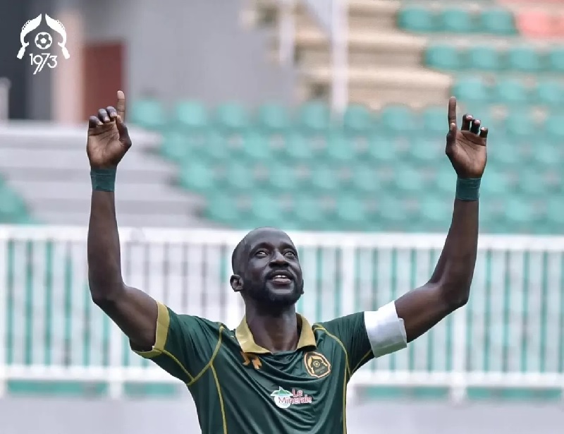 Kapten  Persikabo 1973 Makan Konate merayakan golnya di Liga 2 2024/2025. Persikabo 1973 menang 5-2 atas Dejan FC.