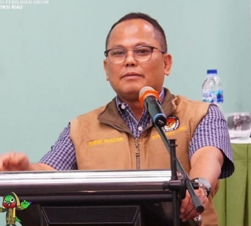 Ketua KPU Riau Rusidi Rusdan