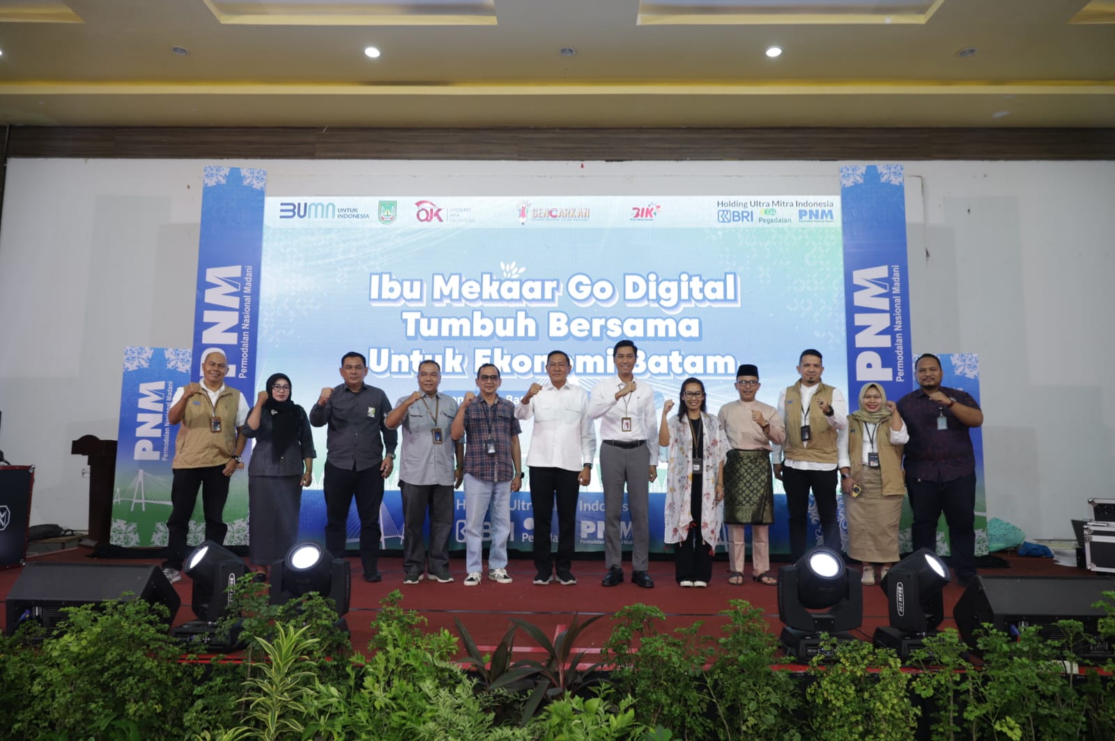 Pelatihan mengenai Literasi Digital meliputi Agen BRILink Mekaar oleh BRI dan Digital Marketing oleh UPTD PLUT KUMKM Kota Batam yang digelar belum lama ini.