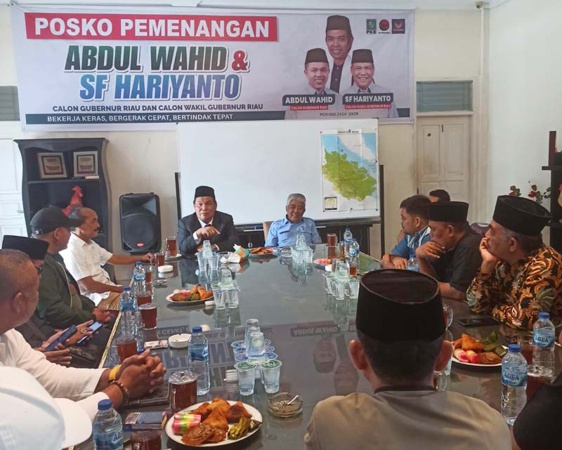 Calon Wakil Gubernur Riau SF Hariyanto saat pertemuan dengan tokoh masyarakat Kampar dan Indragiri Hulu di Pekanbaru, Kamis (26/9/2024).