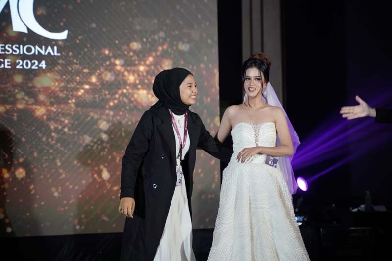 Eca, Make Up Artist asal Pekanbaru berhasil meraih Runner Up 1 dalam Grand Final Wonderwear Professional Make up Challenge (WPMC) 2024 yang sukses digelar oleh ULTIMA II Indonesia di Raffles Jakarta