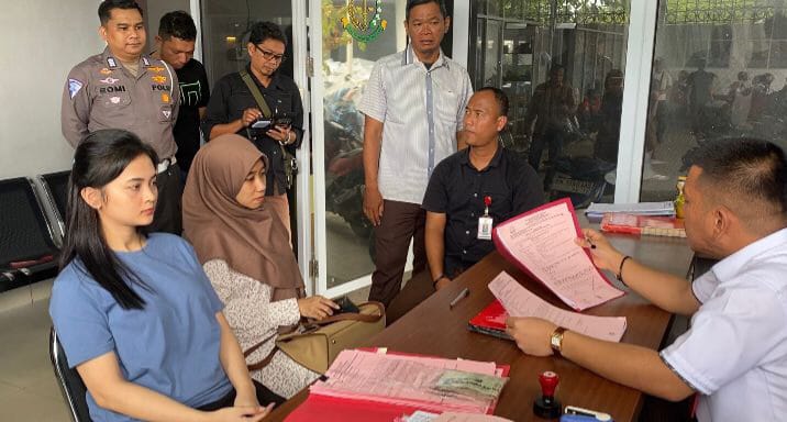 Proses tahap II perkara Marisa Putri (21), tersangka tabrakan maut di Kejari Pekanbaru pada Selasa (1/10/2024),
