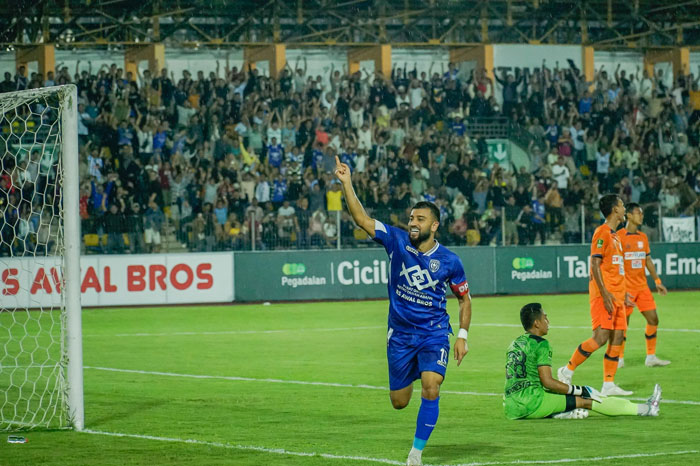 PSPS Pekanbaru Unggul Sementara 1-0 atas Dejan FC berkat gol dari Omid Popalzay.