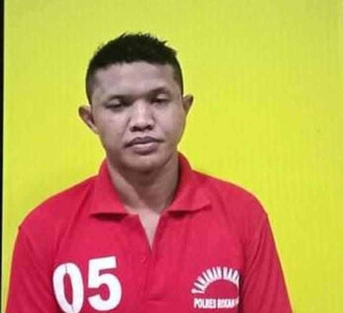 Tersangka AS alias Putra tahanan kabur titipan Kejari Rohul, foto tersangka saat diamankan di Satres Narkoba Polres Rohul, foto baru baru ini.
